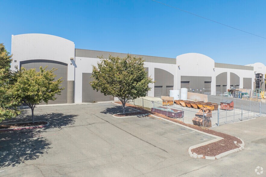 1448 Mariani Ct, Tracy, CA à louer - Photo du bâtiment - Image 3 de 7