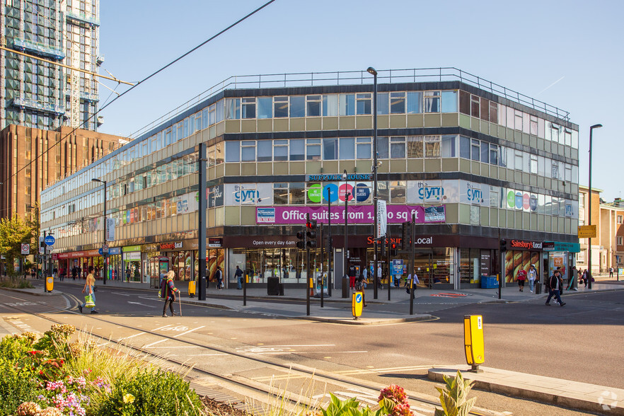 George St, Croydon à louer - Photo principale - Image 1 de 4