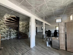 20 Rue Des Cerisiers, Lisses for lease Interior Photo- Image 1 of 5