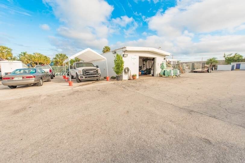 120 NW Spanish River Blvd, Boca Raton, FL à vendre - Photo du bâtiment - Image 2 de 4