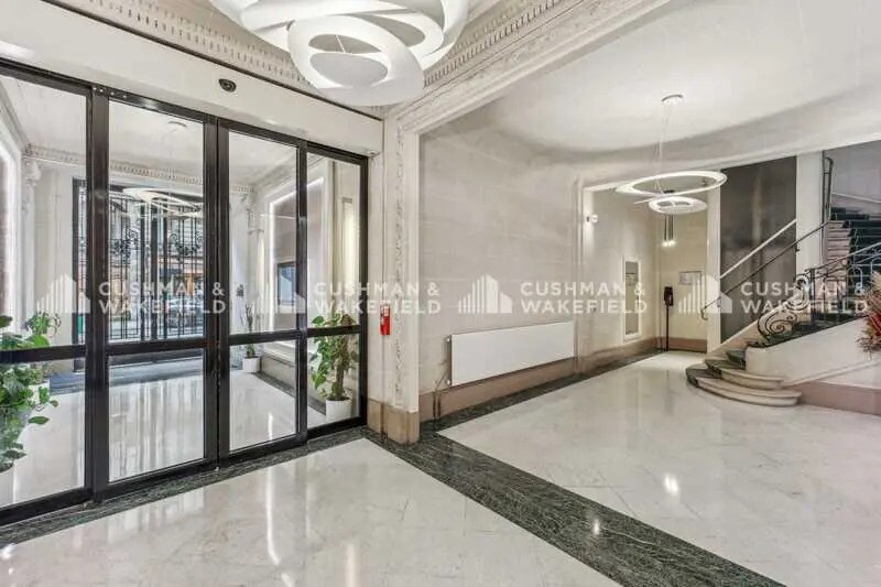 64 Rue La Boétie, Paris for lease Lobby- Image 1 of 3