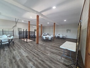 11457 Dennis Rd, Dallas, TX for lease Interior Photo- Image 1 of 6