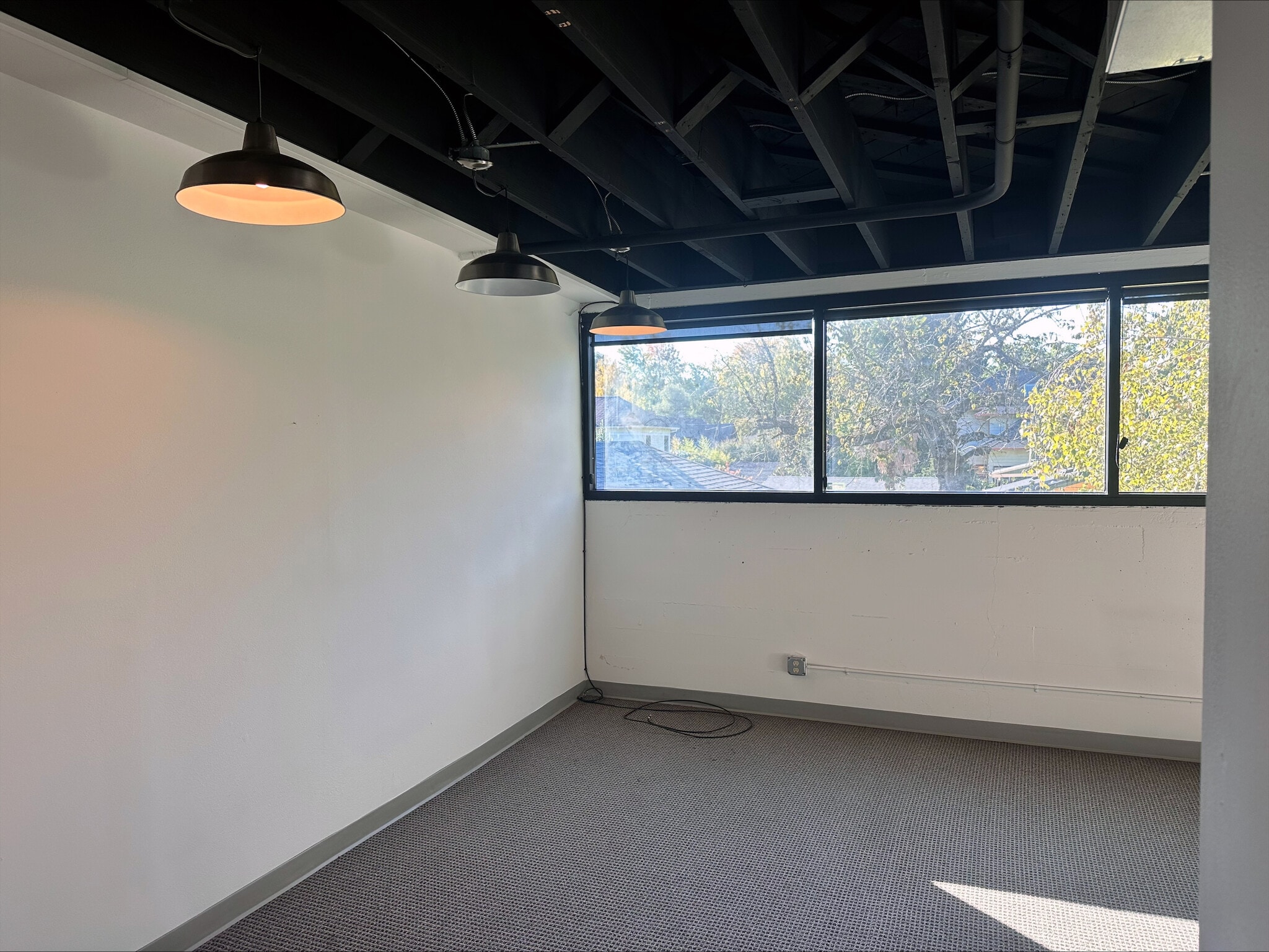7721 SE 13th Ave, Portland, OR for lease Interior Photo- Image 1 of 2
