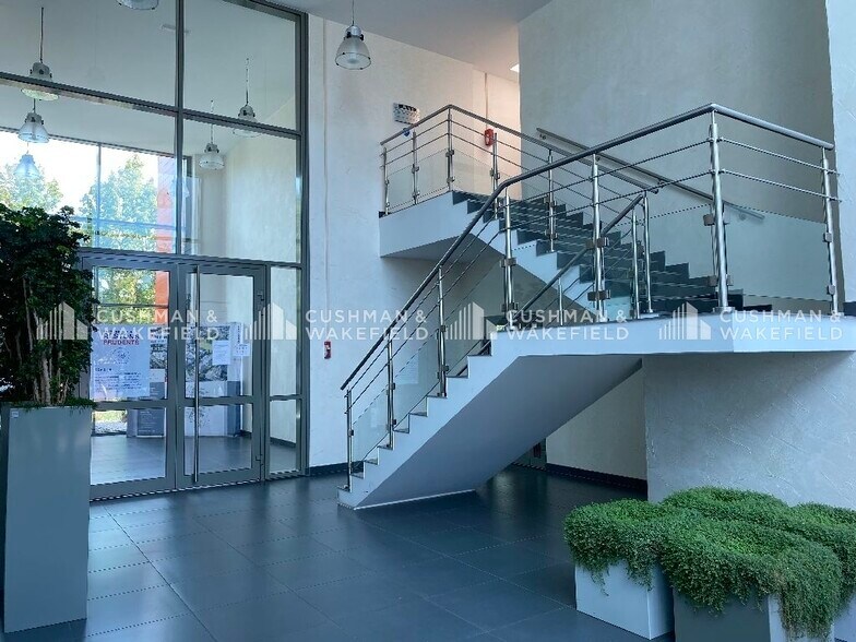 Rue De Berne, Schiltigheim for lease - Lobby - Image 3 of 12
