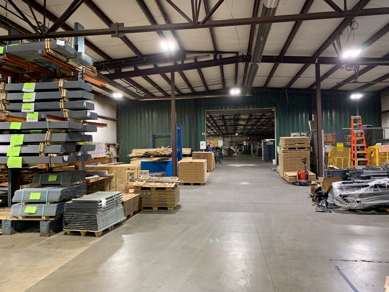 1205 E Summit St, Maquoketa, IA for sale - Building Photo - Image 2 of 12