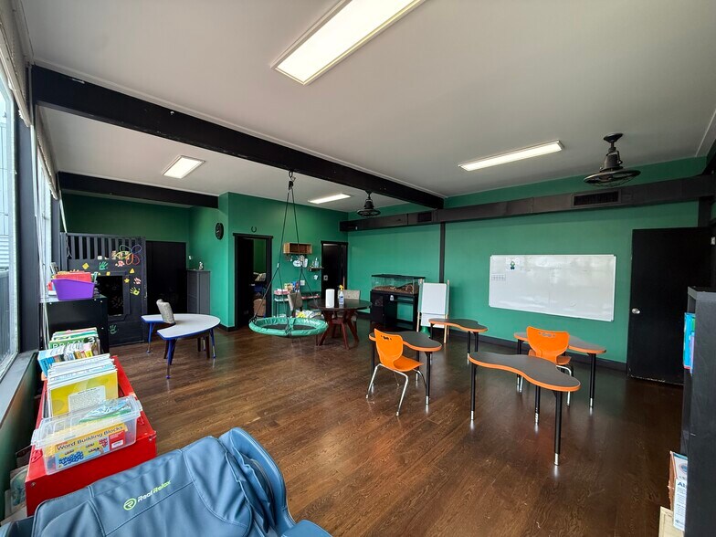 744 S Fawcett Ave, Tacoma, WA à vendre - Photo du bâtiment - Image 2 de 10