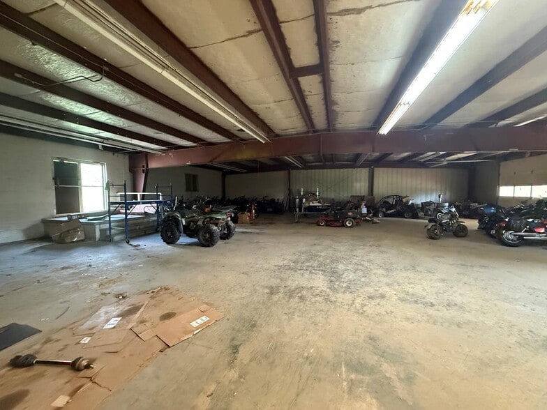 5449 Beaver Pike, Beaver, OH for sale - Building Photo - Image 3 of 16