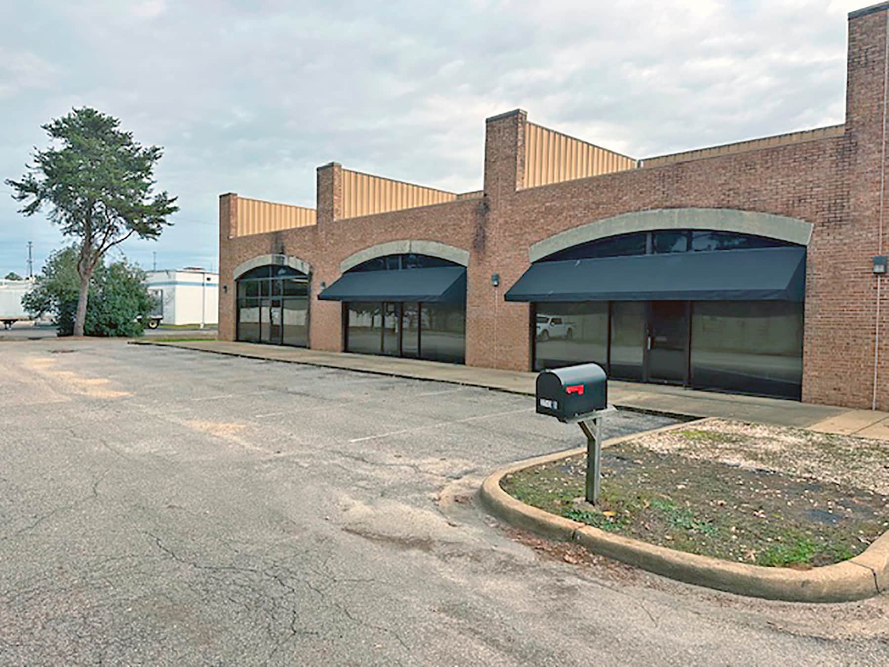 2743-A Gunter Park Dr, Montgomery, AL à louer Photo du bâtiment- Image 1 de 6