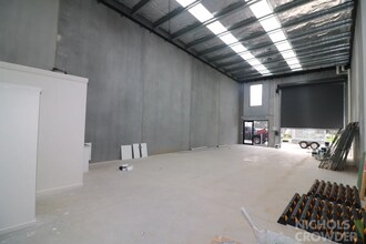 25 Gwen, Cranbourne West for lease Interior Photo- Image 2 of 4