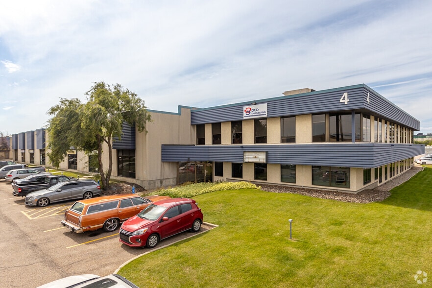 9775-9799 45th Ave NW, Edmonton, AB for lease - Primary Photo - Image 1 of 2