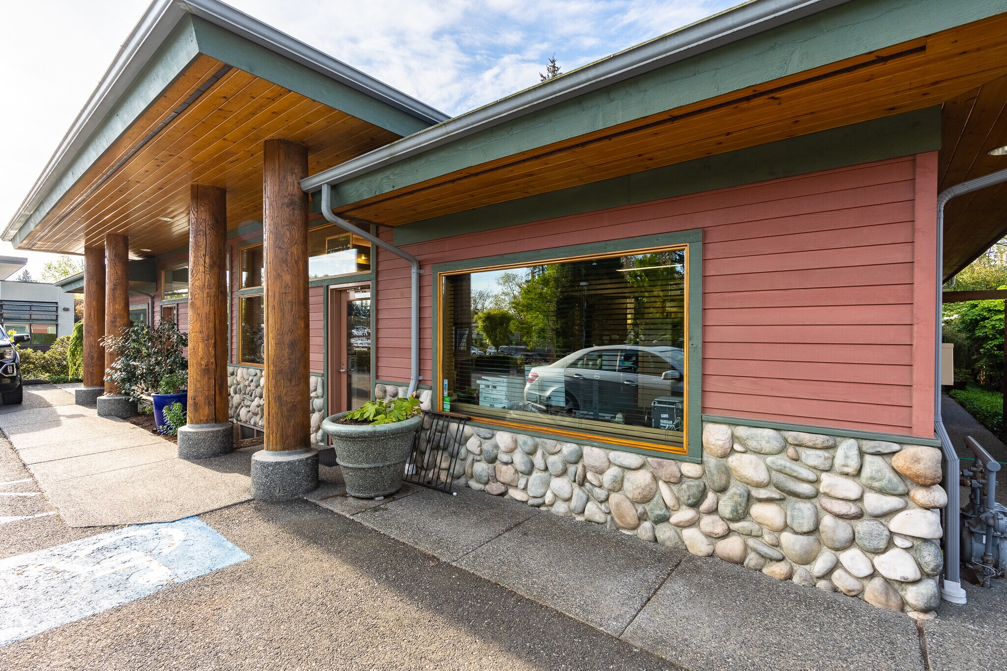 3136 Squalicum Pky, Bellingham, WA à vendre Photo du bâtiment- Image 1 de 41