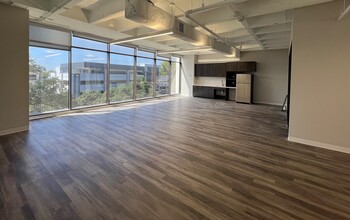 3626 N Hall St, Dallas, TX for lease Interior Photo- Image 2 of 7