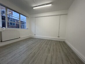 Elliott Rd, Plymouth à louer Photo intérieure- Image 1 de 3