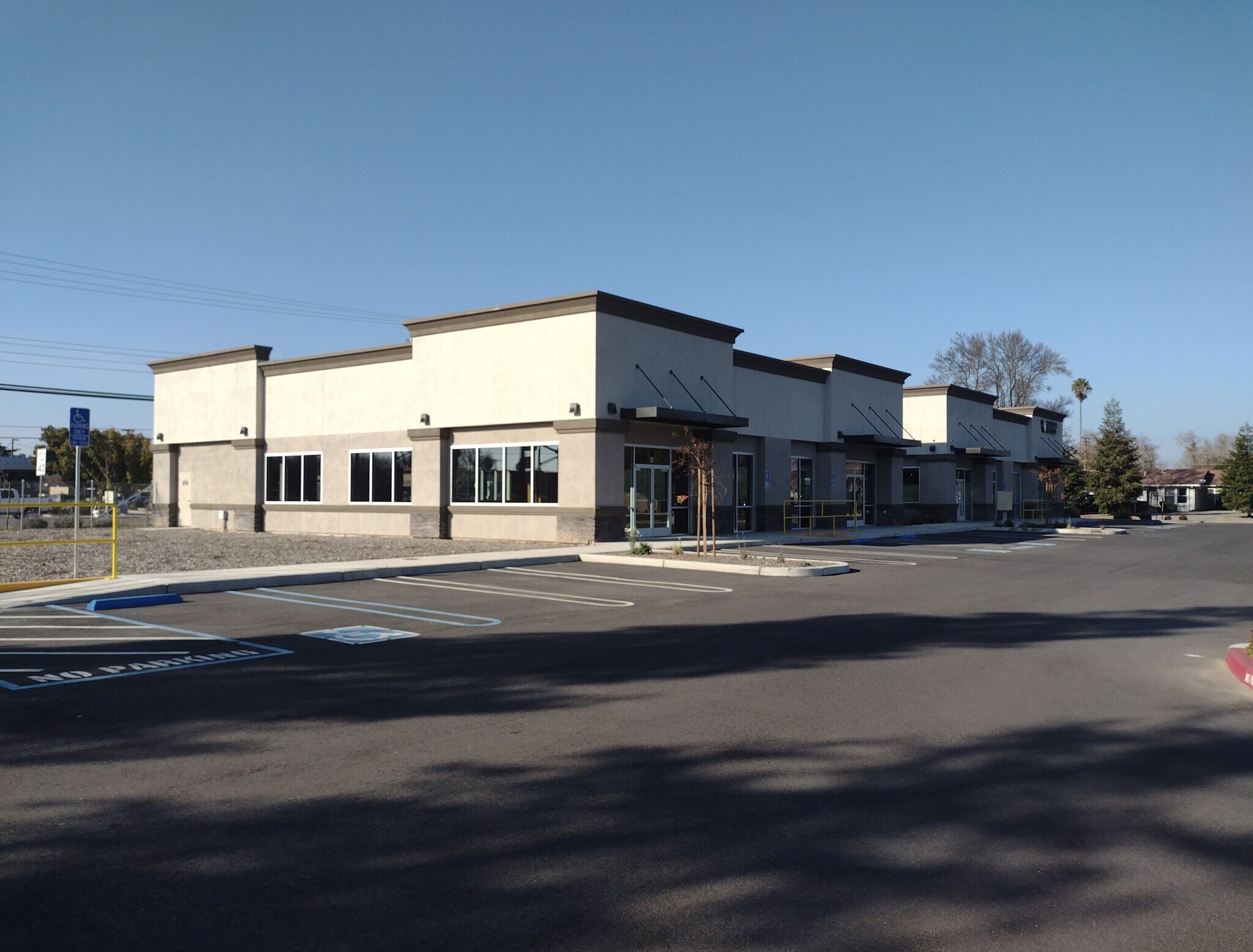 1108 Oakdale Rd, Modesto, CA for lease Building Photo- Image 1 of 5