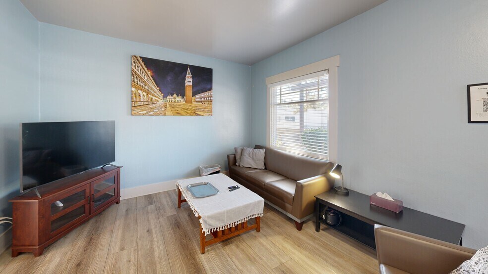 146-154 N Holliston Ave, Pasadena, CA à vendre - Numérisation 3D de Matterport - Image 2 de 22