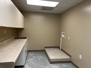 101 N Yates St, Gastonia, NC à louer Photo du bâtiment- Image 2 de 4