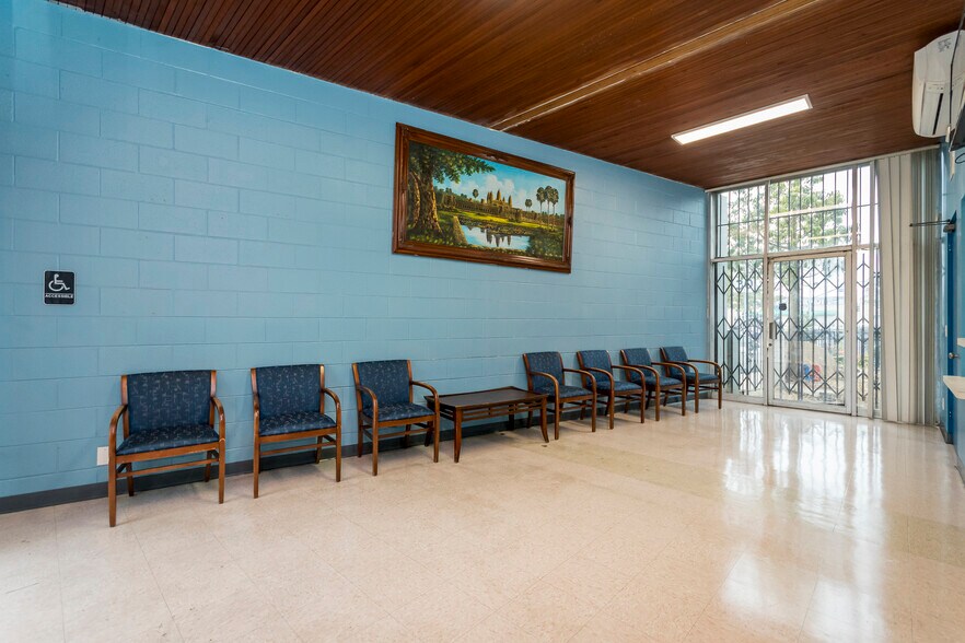 1533 Alamitos Ave, Long Beach, CA à louer - Photo du bâtiment - Image 3 de 16