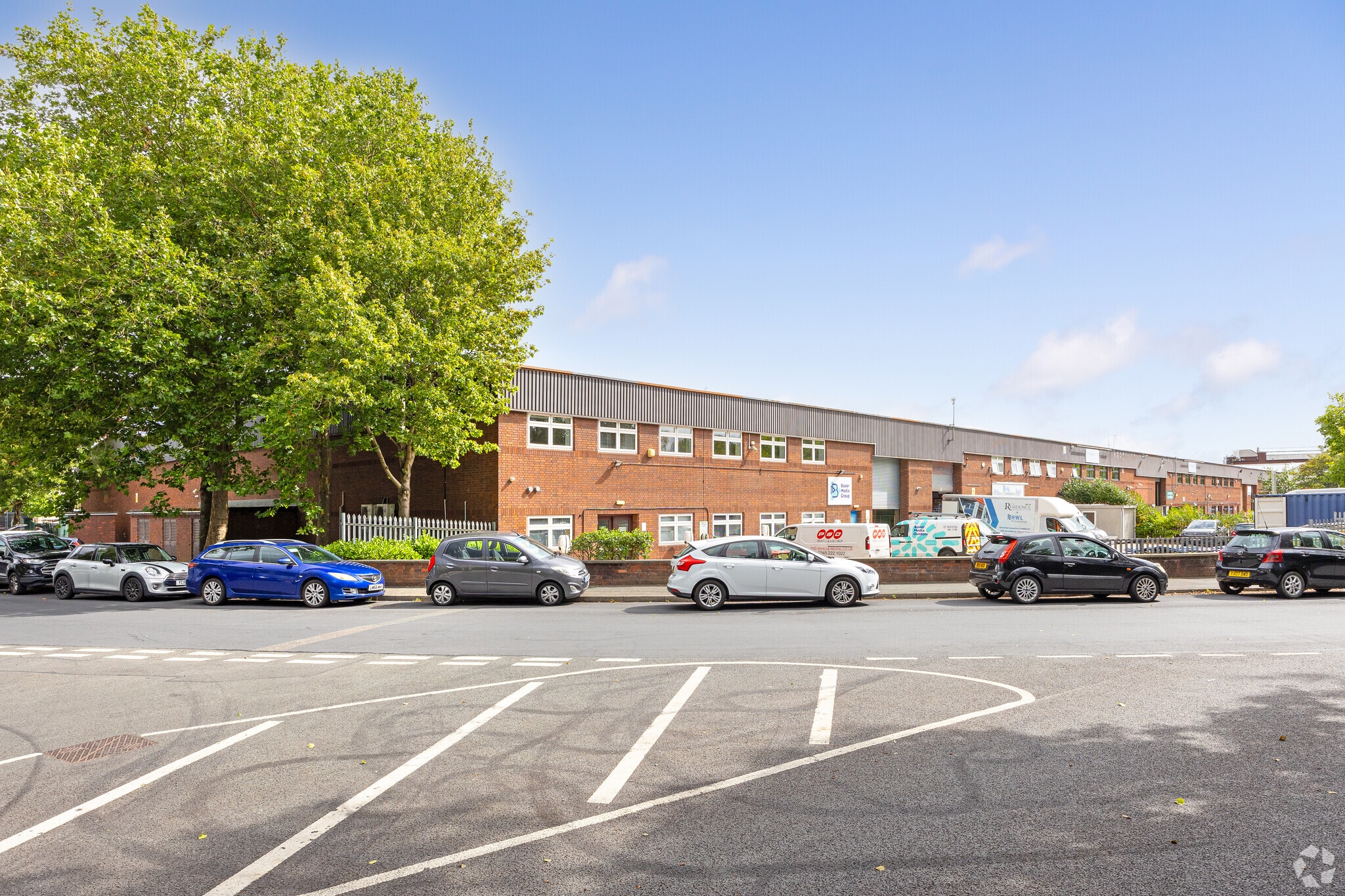 Units 2-13 Armley Rd, Leeds for lease Primary Photo- Image 1 of 4