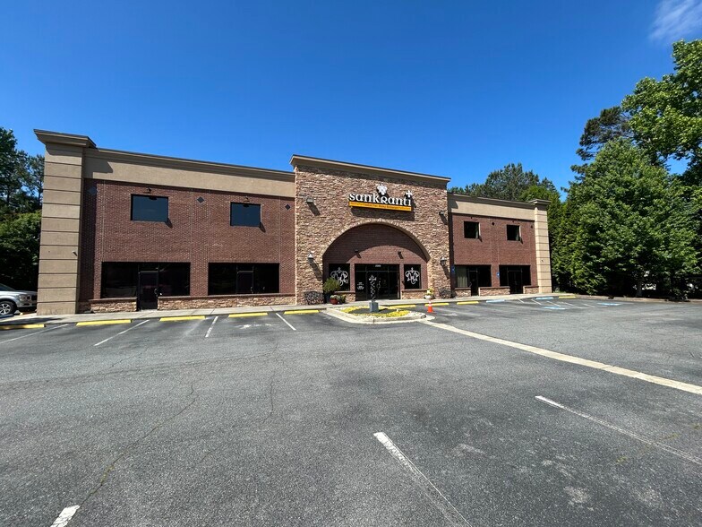 2000 Ray Moss Connector, Johns Creek, GA à vendre - Photo du bâtiment - Image 1 de 9