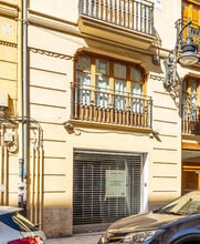 Retail in València, Valencia for lease Construction Photo- Image 1 of 8