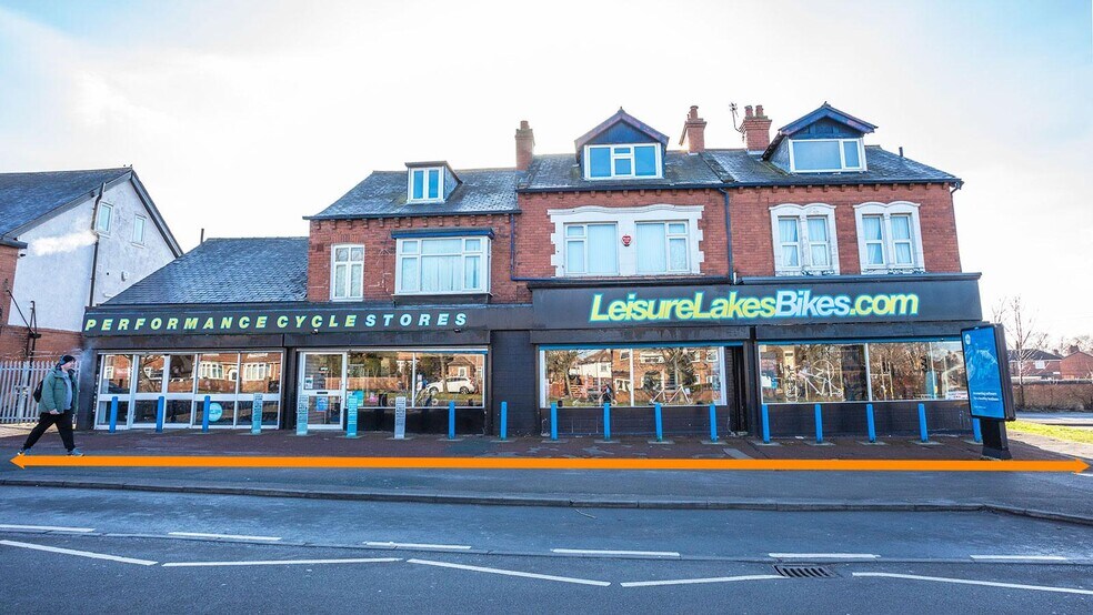 78-84 Crossgates Rd, Leeds à louer - Photo du bâtiment - Image 2 de 5