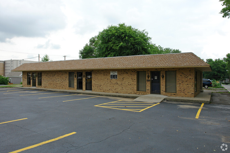 179-183 W Smith St, Gallatin, TN for lease - Primary Photo - Image 1 of 4