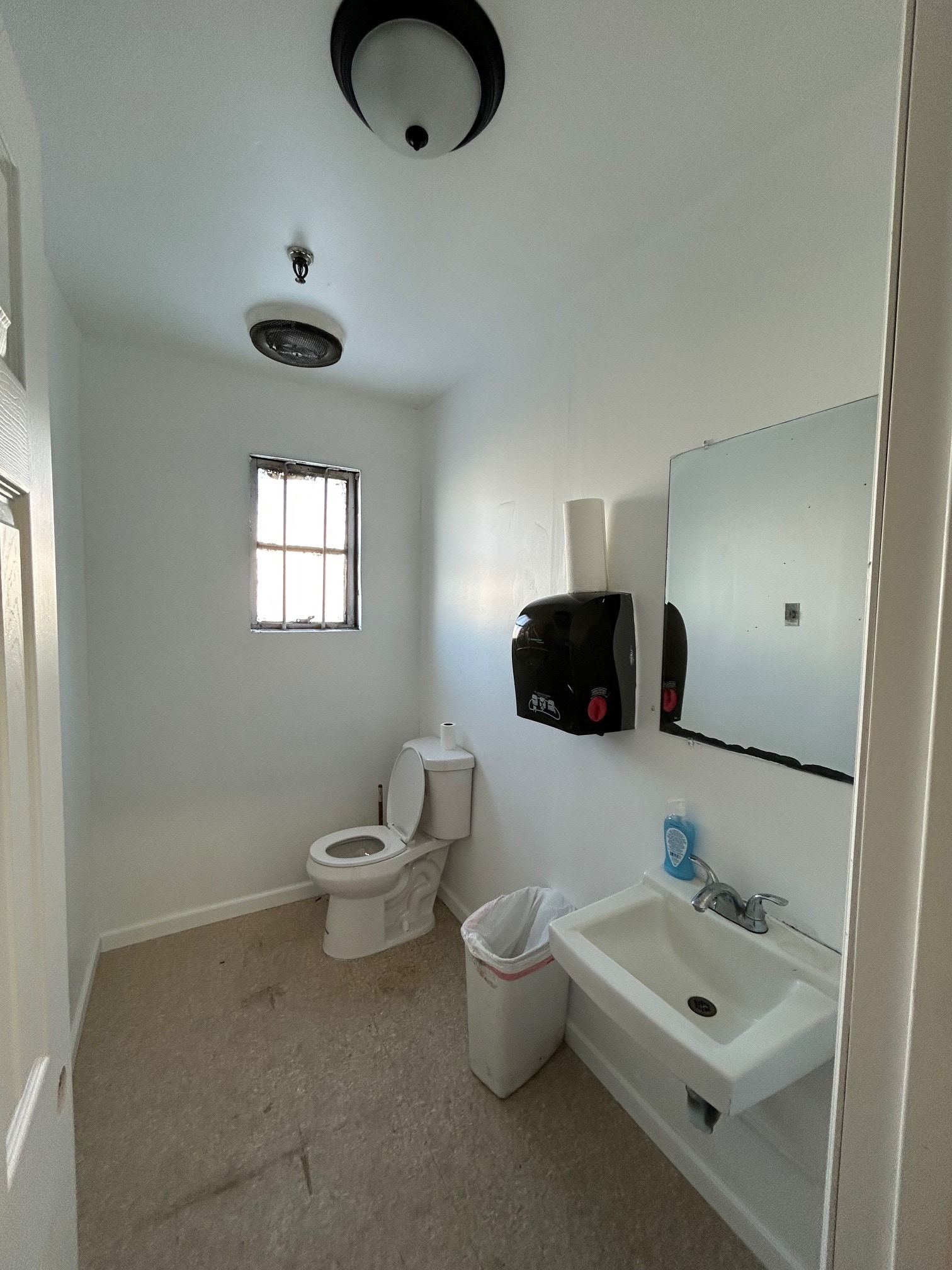 151 Babylon Tpke, Roosevelt, NY for lease Primary Photo- Image 1 of 9