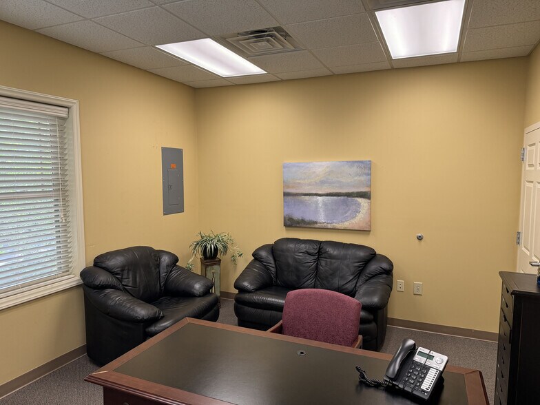 5006 Randall Pky, Wilmington, NC à louer - Photo intérieure - Image 3 de 3