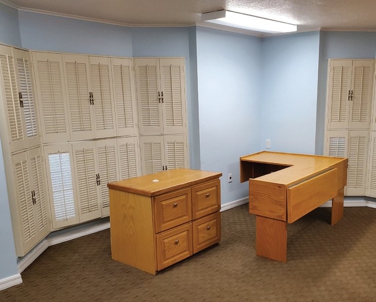 1107 S Myrtle Ave, Clearwater, FL à vendre - Photo intérieure - Image 3 de 9