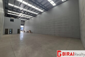 32 Ravenhall Way, Ravenhall for lease Interior Photo- Image 2 of 17