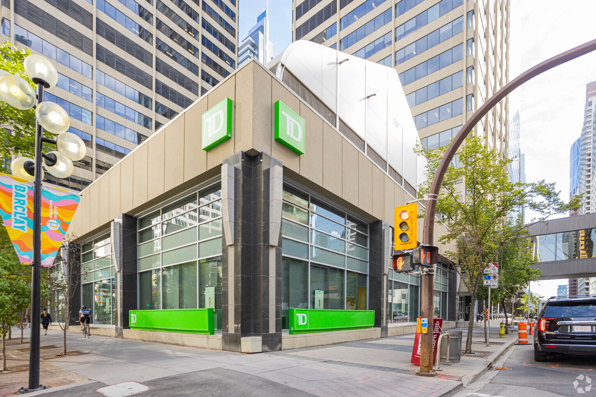 414 3 St SW, Calgary, AB à vendre Photo principale- Image 1 de 1