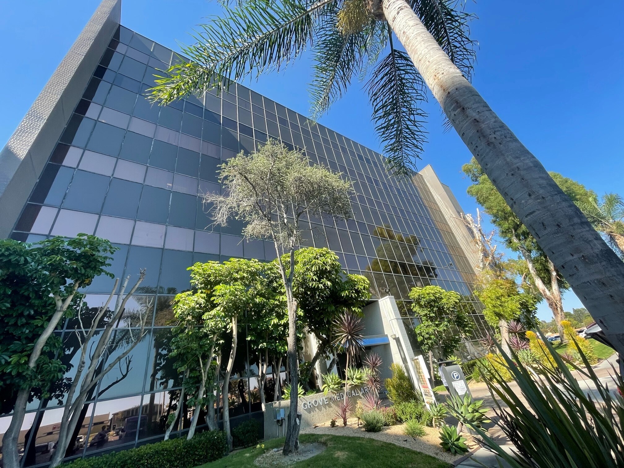 12665 Garden Grove Blvd, Garden Grove, CA à louer Photo du bâtiment- Image 1 de 6