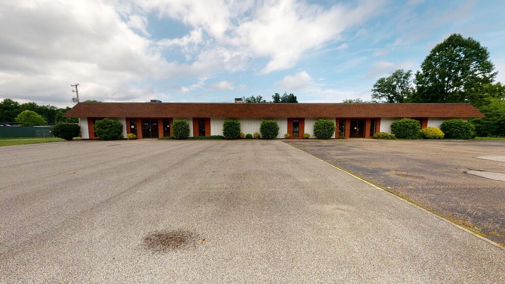 25 Insurance Way, Ona, WV à vendre - Photo du bâtiment - Image 2 de 15