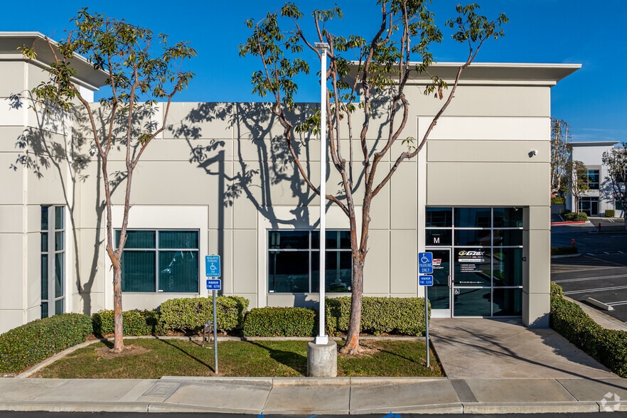 511 S Harbor Blvd, La Habra, CA for lease - Building Photo - Image 2 of 7