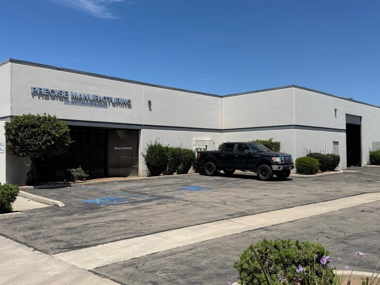 1080 Linda Vista Dr, San Marcos, CA for lease - Building Photo - Image 2 of 2