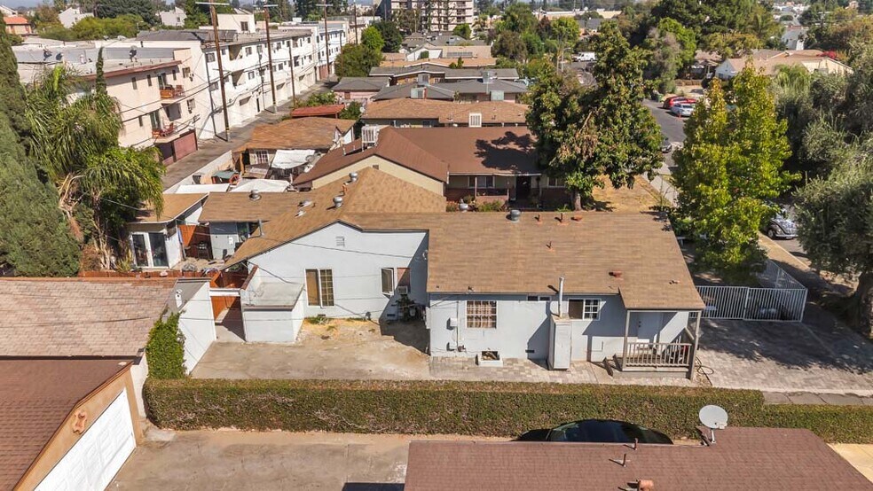 8843 Tilden Ave, Panorama City, CA à vendre - Photo du bâtiment - Image 3 de 13
