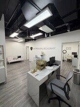 601 N Federal Hwy, Hallandale Beach, FL for lease Interior Photo- Image 1 of 6