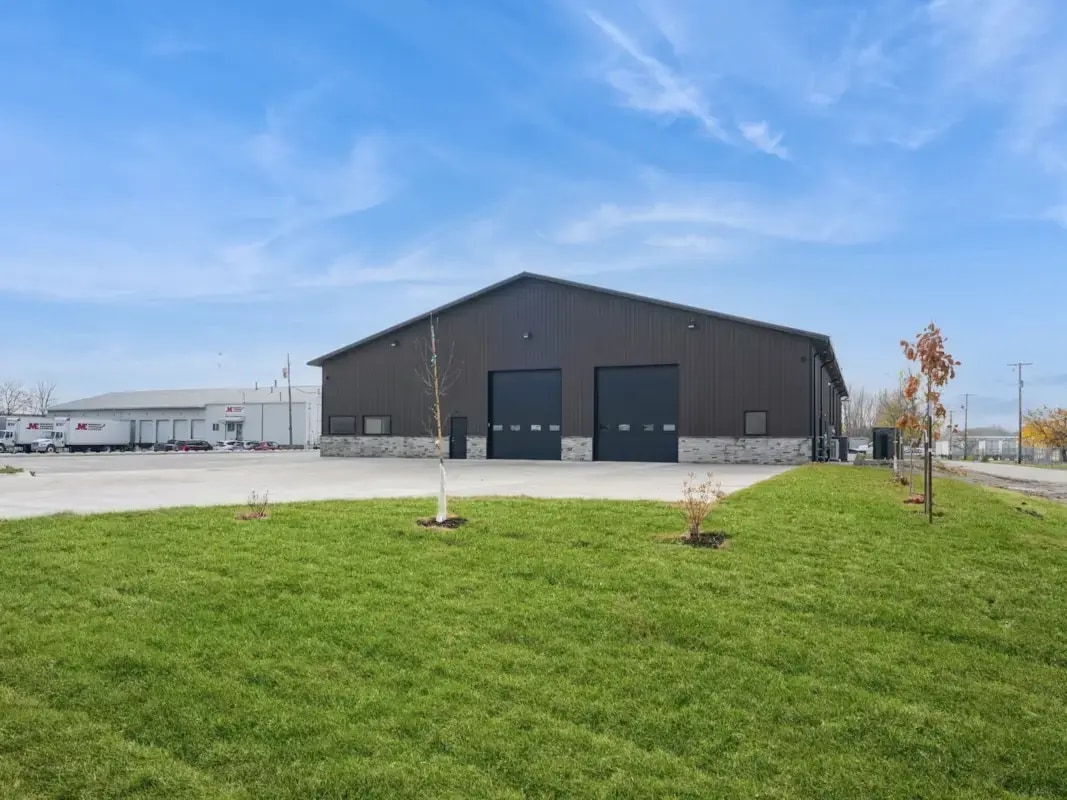 1911 NE 58th Ave, Des Moines, IA for lease Building Photo- Image 1 of 48