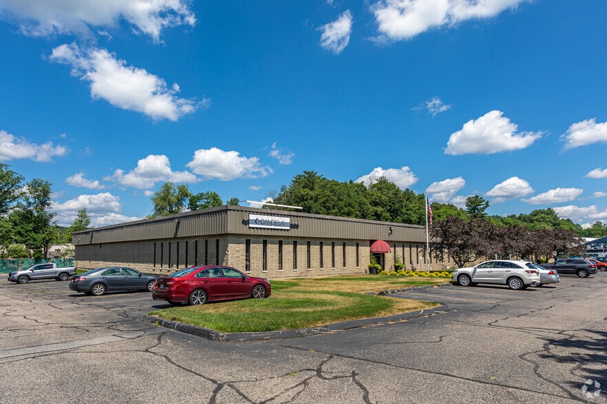 530 Boston Post Rd, Wayland, MA à vendre - Photo principale - Image 1 de 6