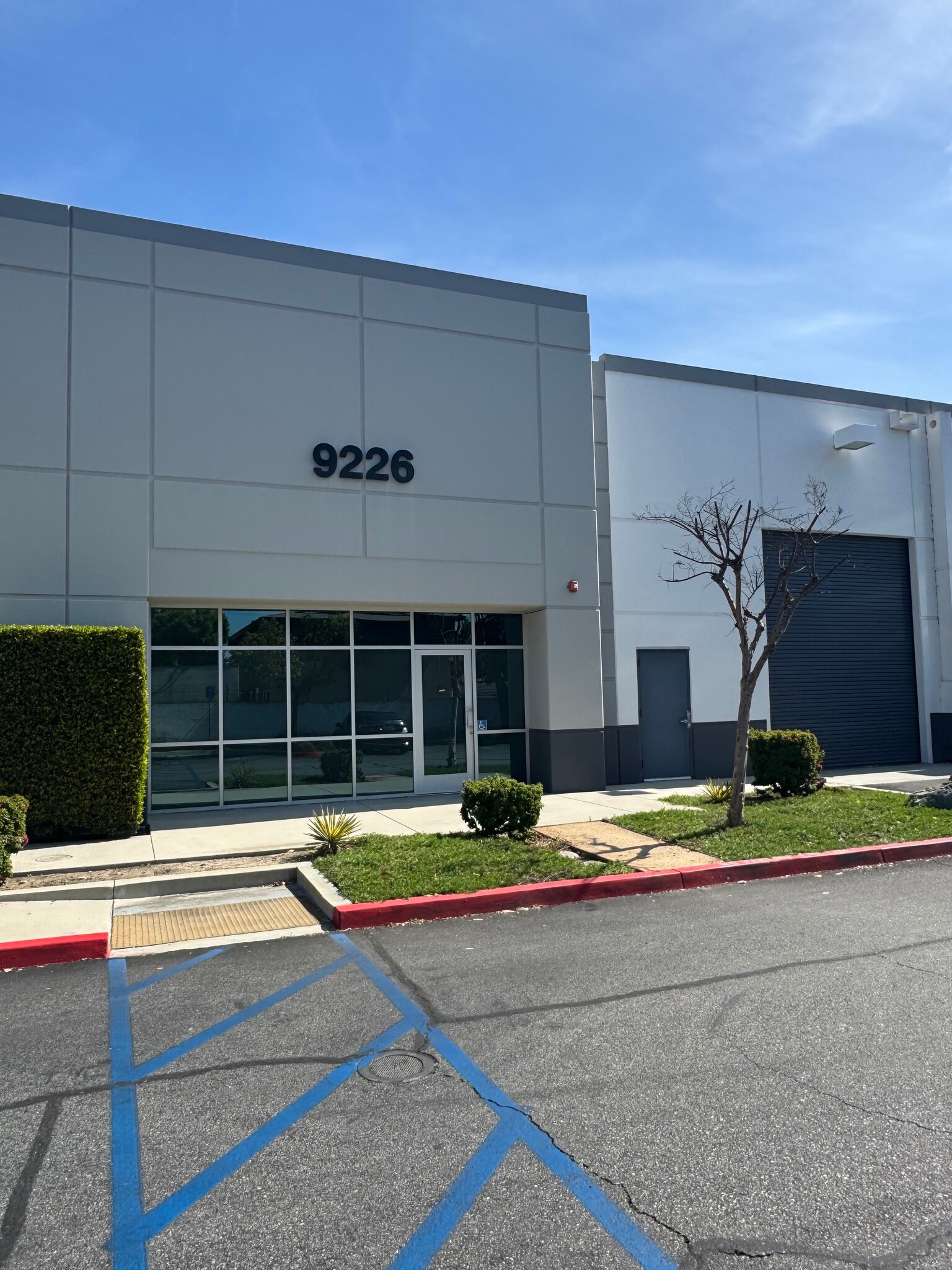9220-9268 1/2 Hall Rd, Downey, CA for lease Building Photo- Image 1 of 13