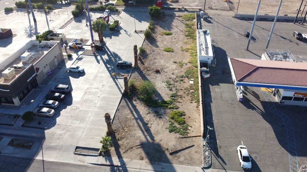 349 S Lovekin Blvd, Blythe, CA à vendre - Photo du bâtiment - Image 2 de 12