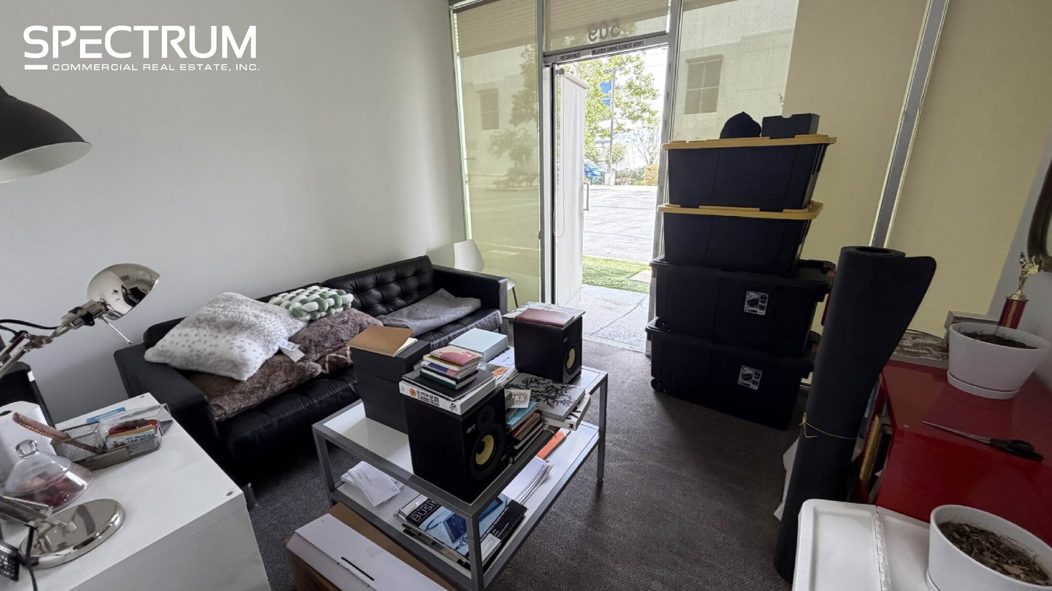 26370 Diamond Pl, Santa Clarita, CA for lease Interior Photo- Image 1 of 4