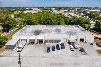 Plus de détails pour 13733 W Rena Dr, Largo, FL - Industriel à louer