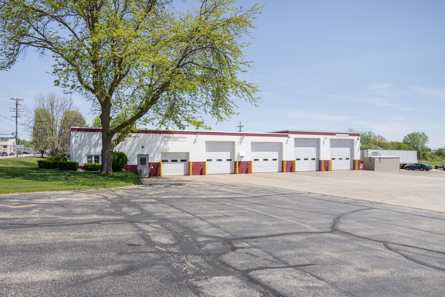 215 Deerfield Rd, Marshall, WI for lease - Building Photo - Image 1 of 5