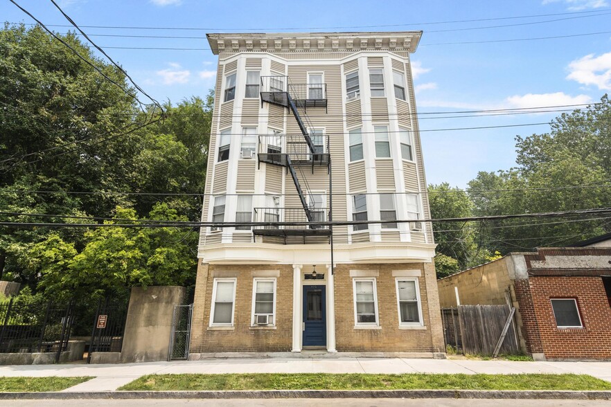 406 Warburton Ave, Hastings Hudson, NY for sale - Building Photo - Image 1 of 10