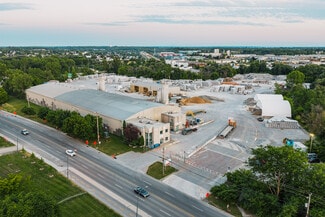 Plus de détails pour 500 Rue Saint-Eustache, Saint-eustache, QC - Industriel à vendre