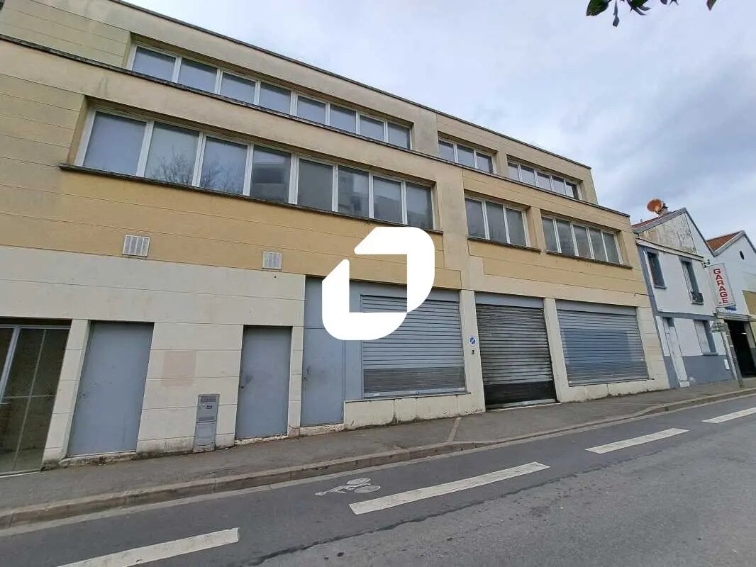 Flex in Bagnolet for lease Building Photo- Image 1 of 20