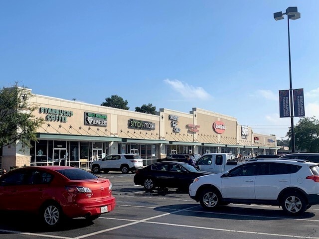 7901-7925 S Broadway Ave, Tyler, TX for lease Primary Photo- Image 1 of 2