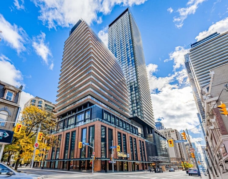 501 Yonge St, Toronto, ON for sale - Building Photo - Image 1 of 9