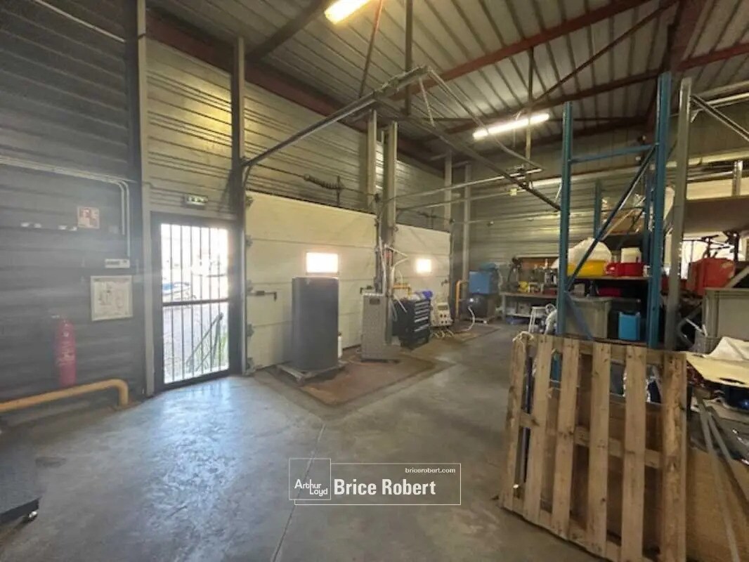 Flex in Messimy for lease Interior Photo- Image 1 of 5